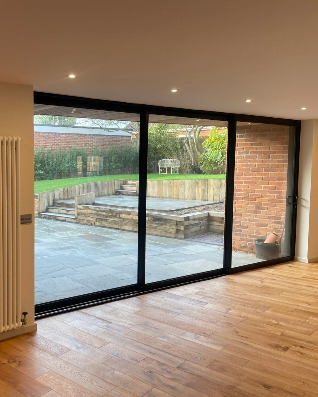 Reflecta Flo premium sliding window series